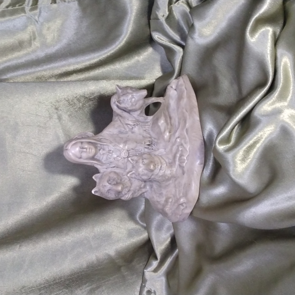 Ceramic Bisque~Native American~ Indian Maiden~w/Wolves